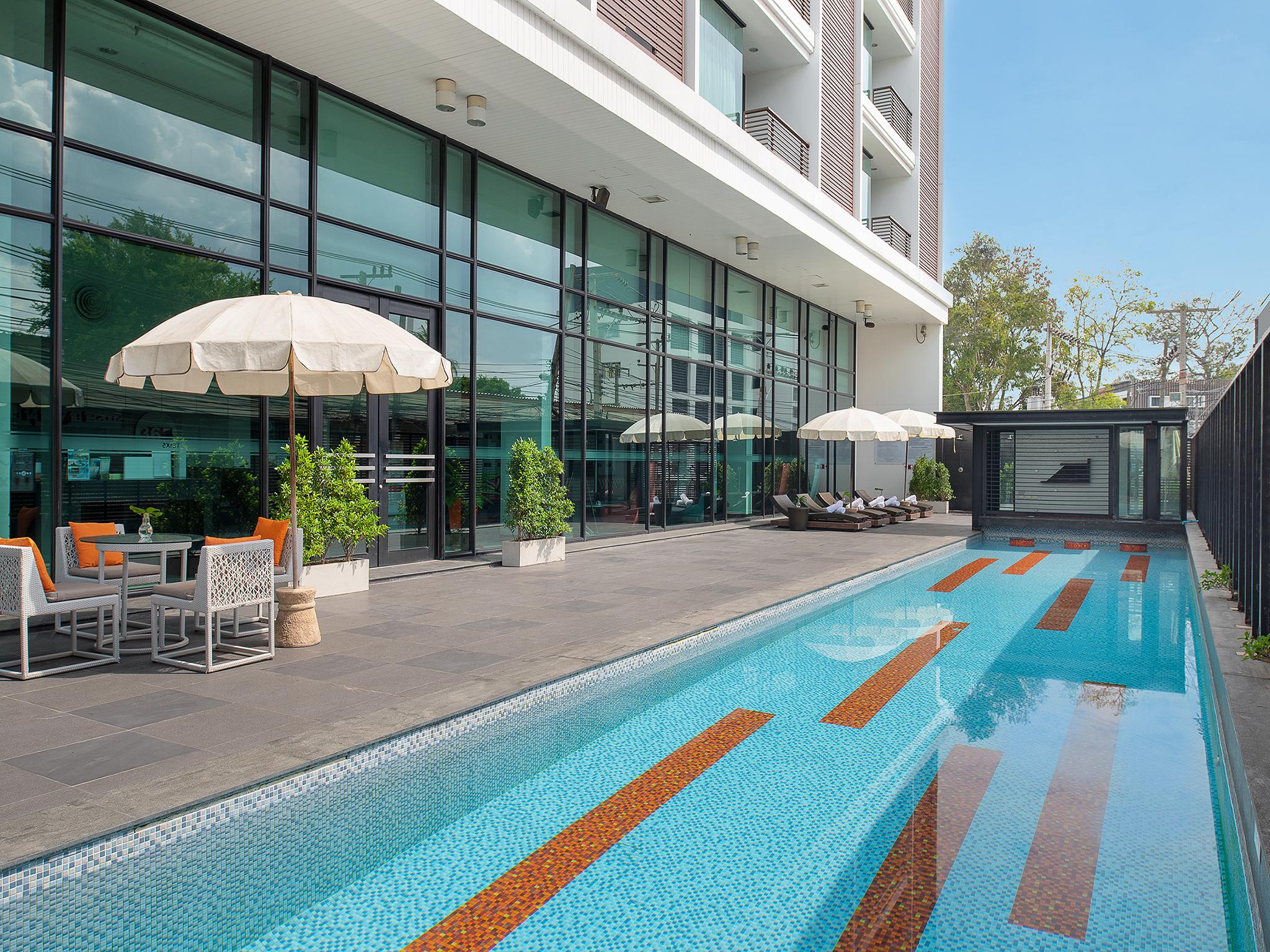 Tsix5 Hotel Pattaya Zewnętrze zdjęcie