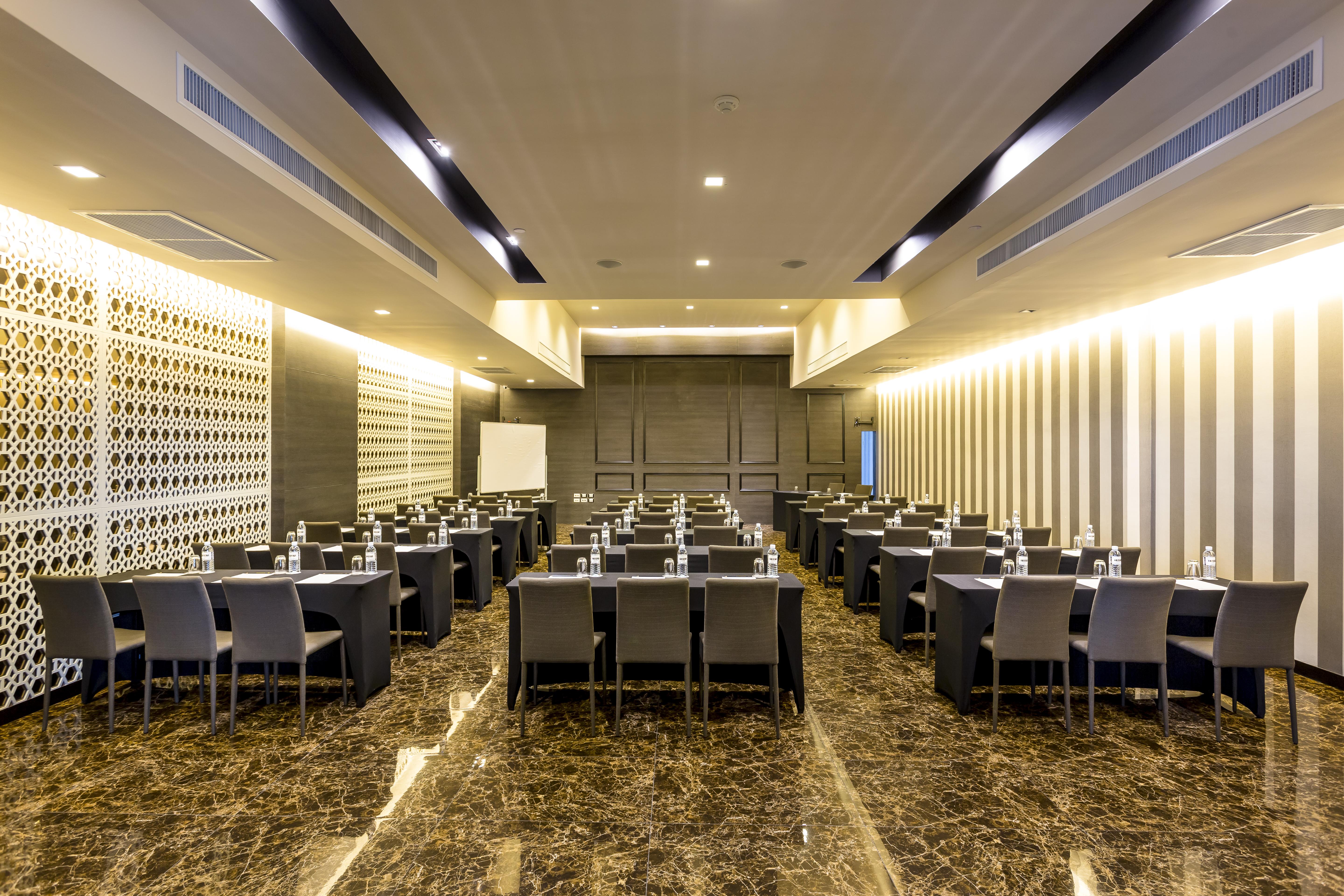 Tsix5 Hotel Pattaya Zewnętrze zdjęcie