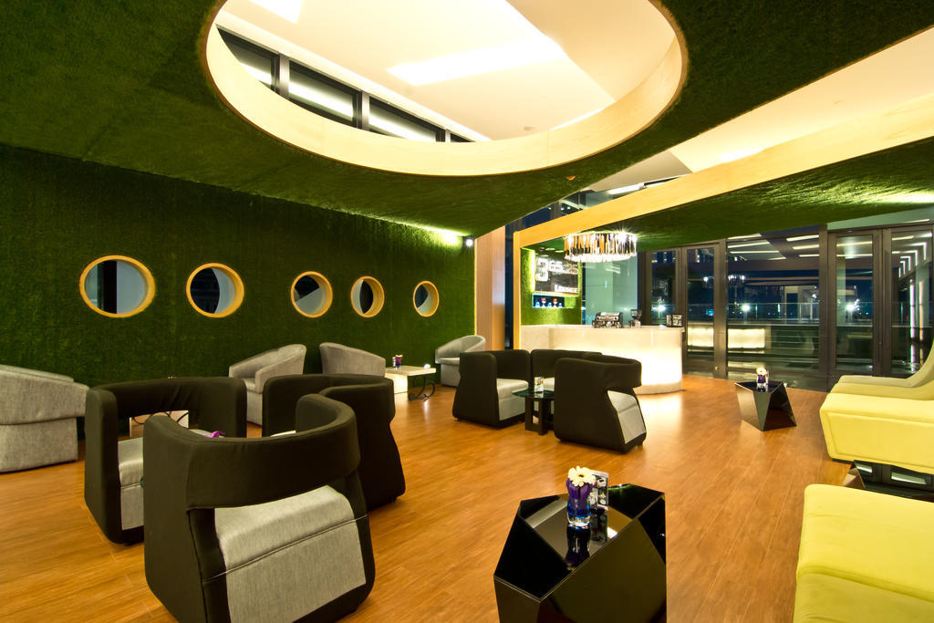 Tsix5 Hotel Pattaya Zewnętrze zdjęcie